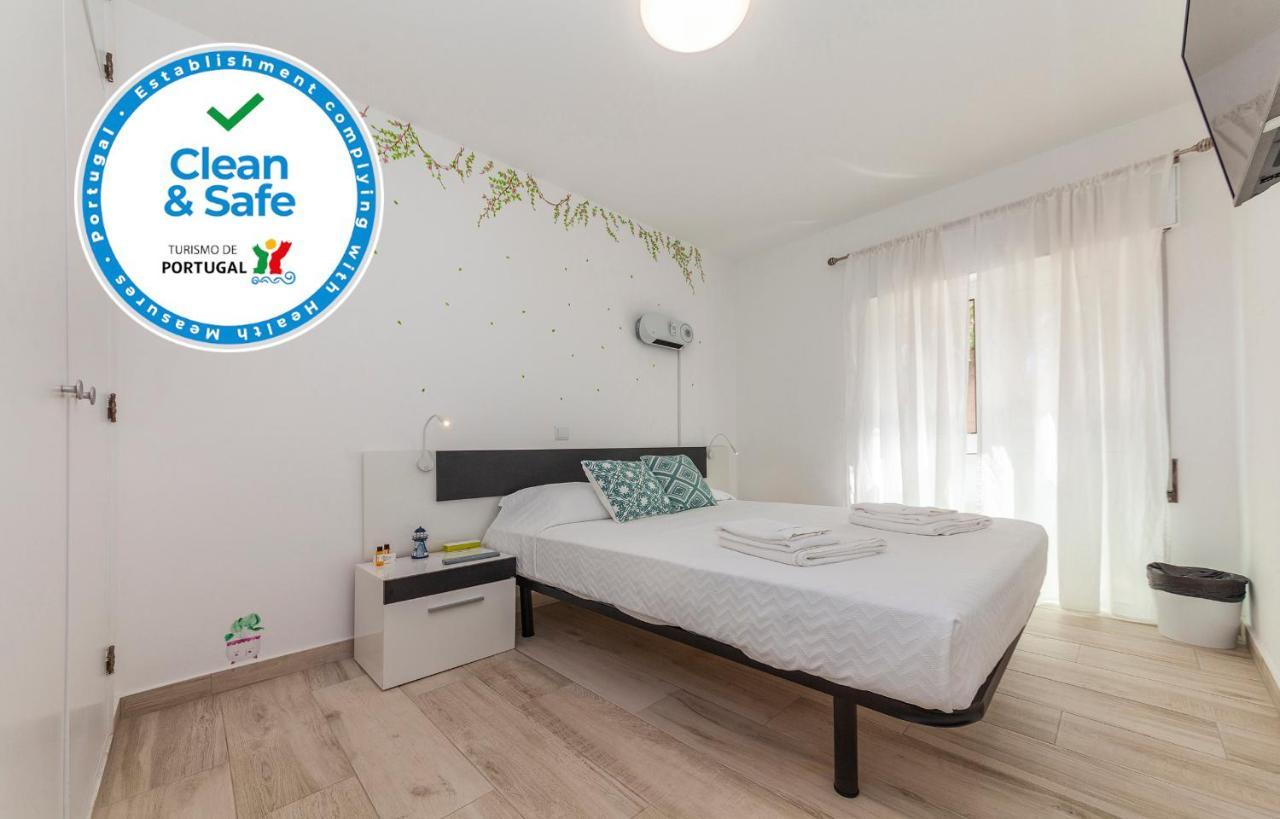 M - Martin & Tomas Guesthouse Lagos Phòng bức ảnh